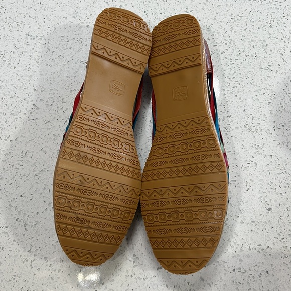 NWOT Colorful Mexican Huaraches- Size 26 - Picture 8 of 9